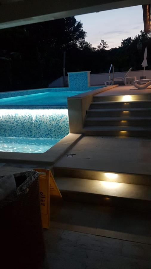 Apartments Rafaj プーラ エクステリア 写真