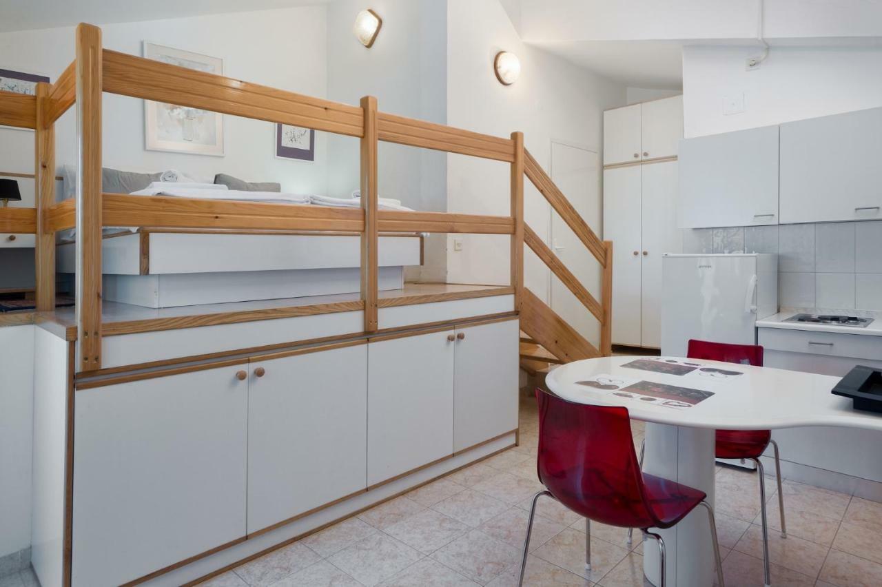 Apartments Rafaj プーラ エクステリア 写真