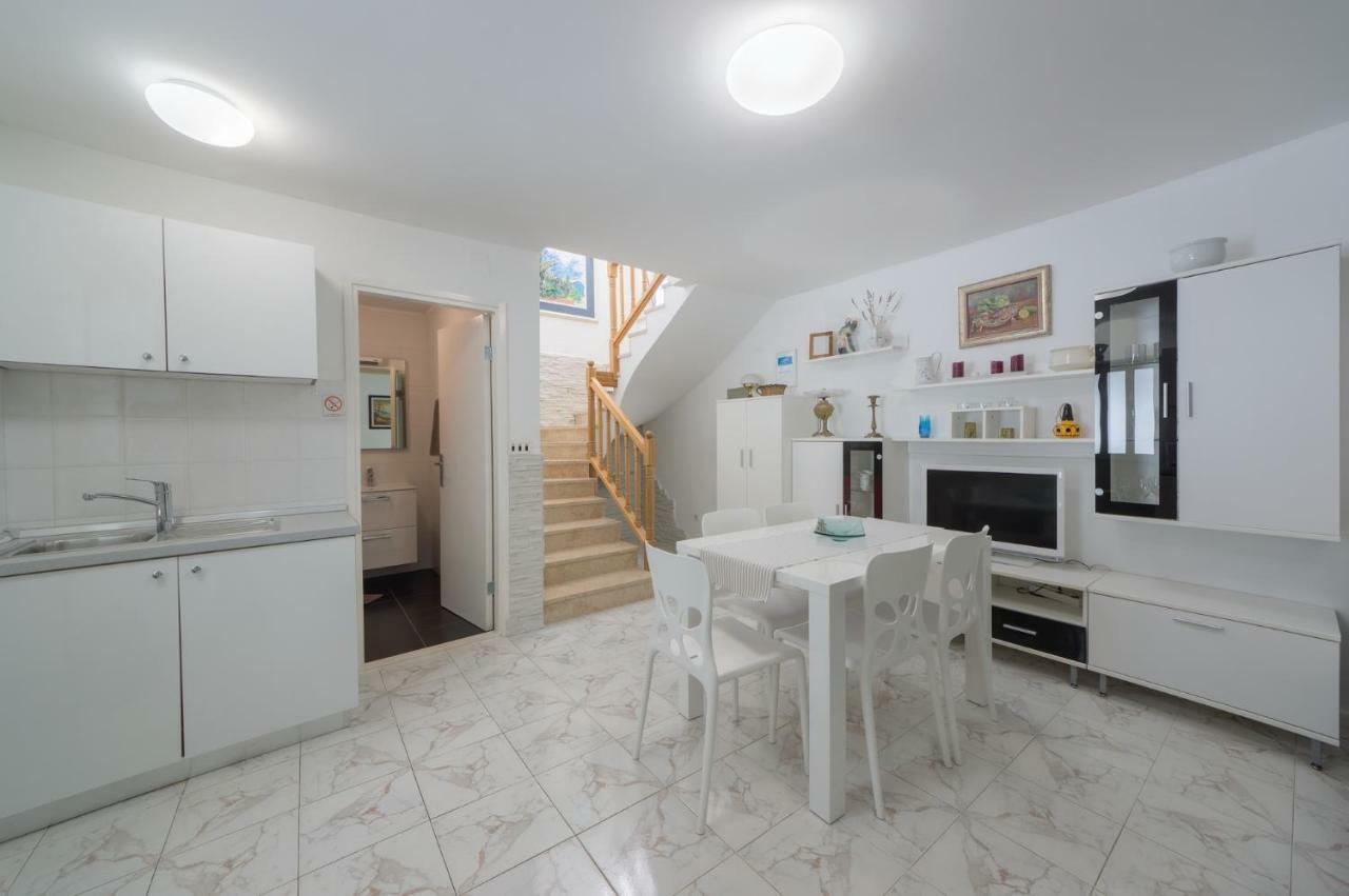 Apartments Rafaj プーラ エクステリア 写真