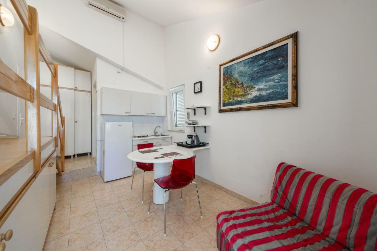 Apartments Rafaj プーラ エクステリア 写真